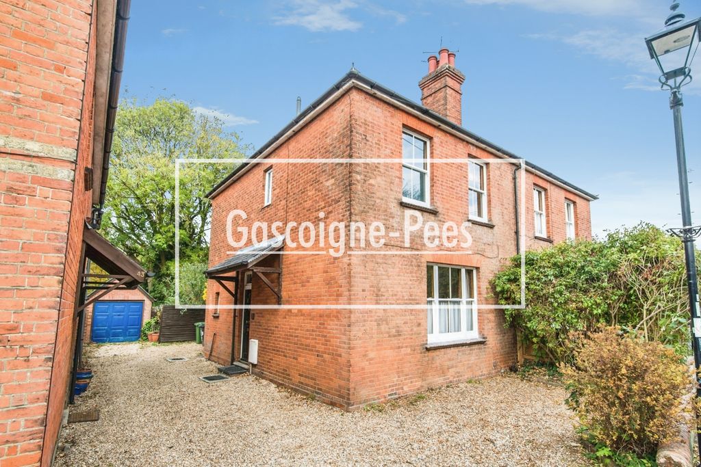 Property photo 1 of 9