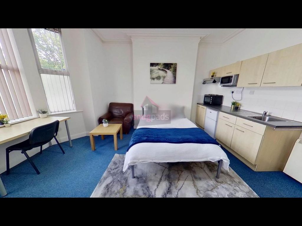 Property photo 2 of 9 B