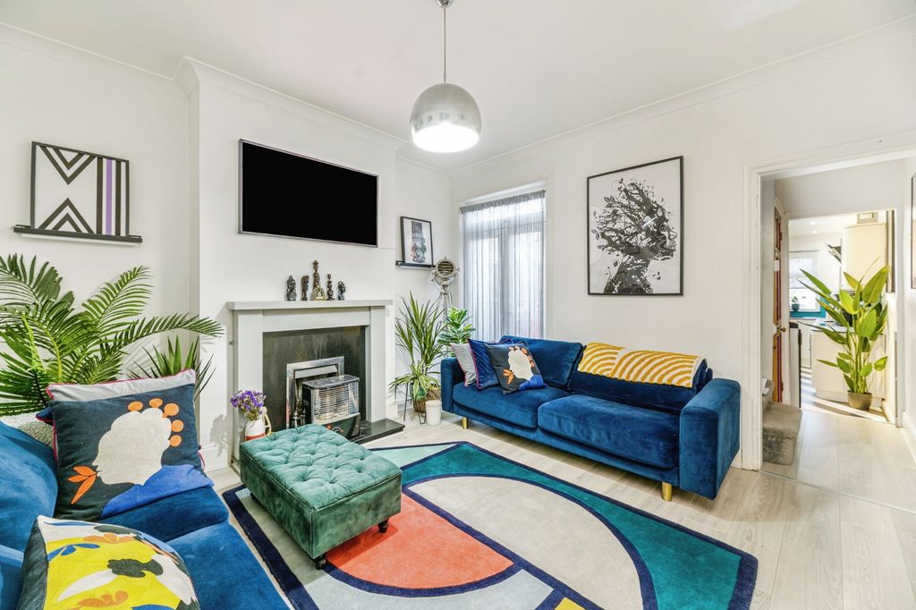 Property photo 2 of 25 5563A3d1-004