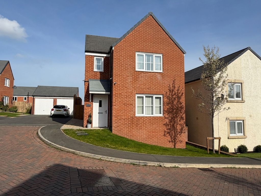 Property photo 1 of 19 Gatekeeper Close
