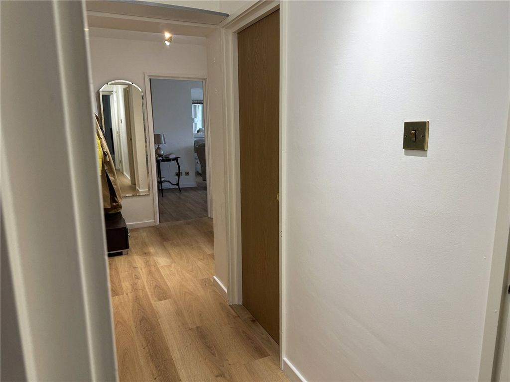 Property photo 3 of 20 Picture No. 27