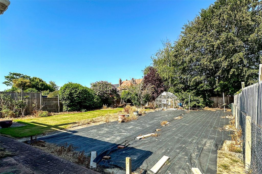 Property photo 2 of 12 Picture No. 10