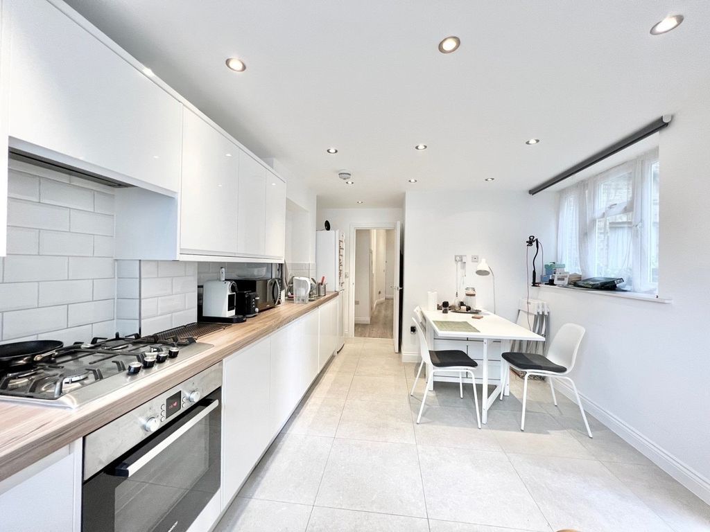 Property photo 1 of 15 1 Bedroom Flat For Rent