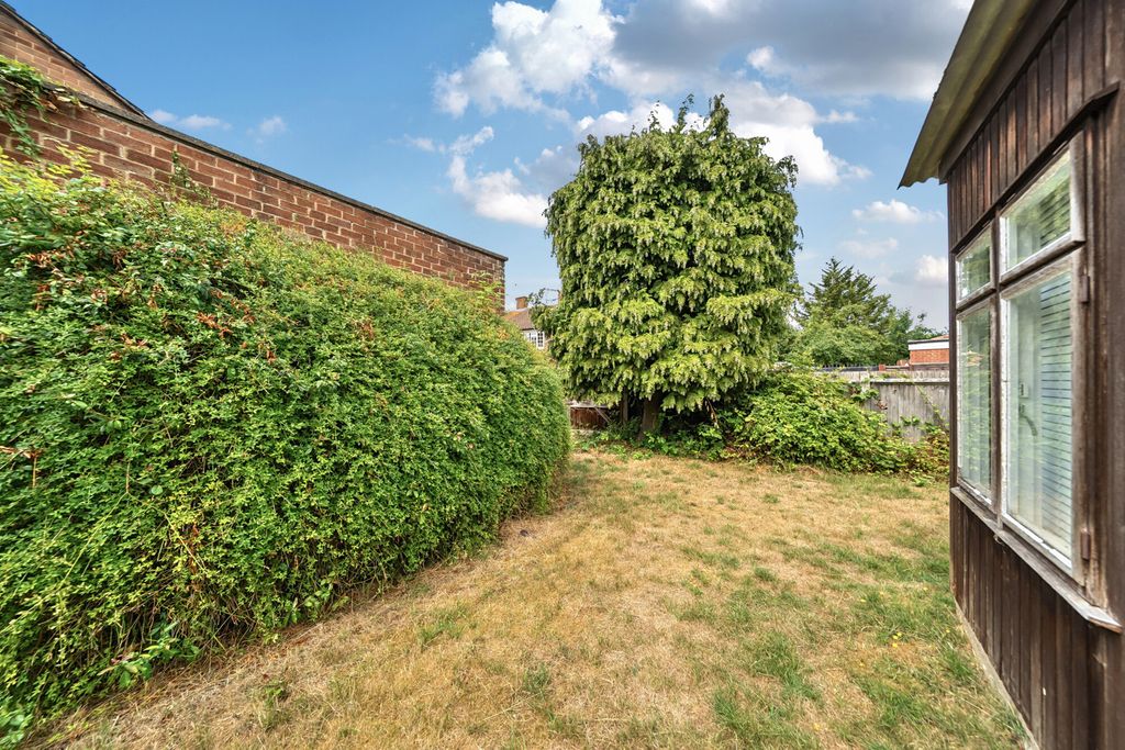 Property photo 3 of 15 1331455-11-68879E...