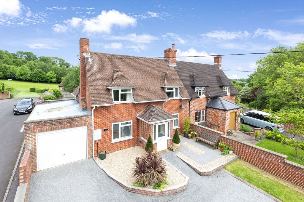 Property photo 1 of 18 Picture No. 02