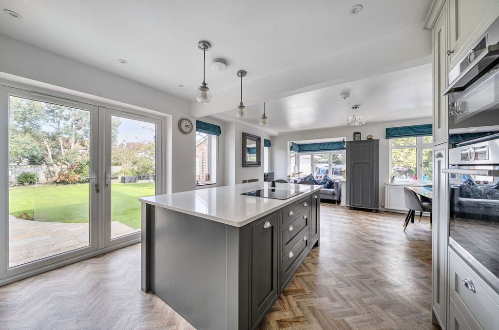 Property photo 3 of 22