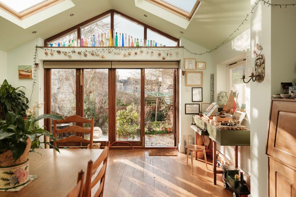 Property photo 1 of 28 Dining Room