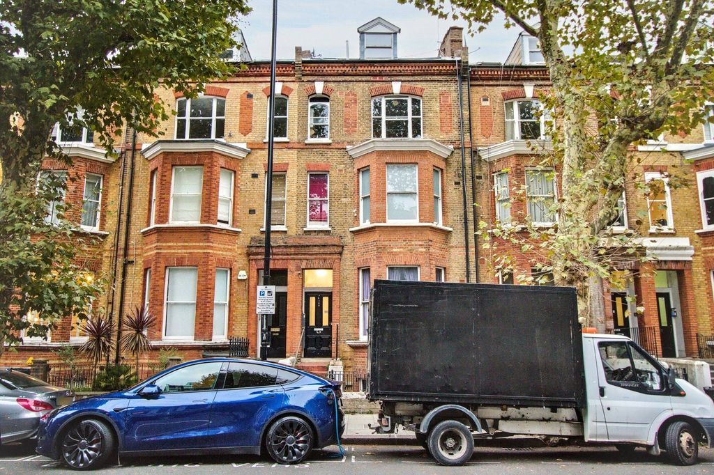 Property photo 1 of 9 Flat D, 186 Randolph Avenue, Maida Vale, London W9 1Pe