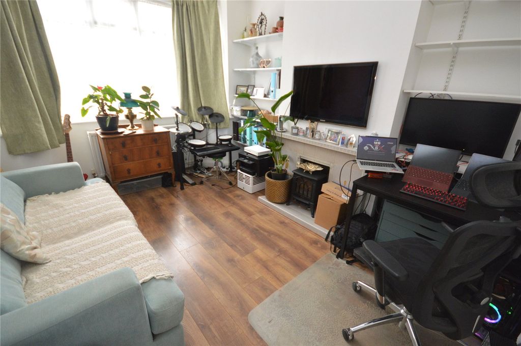 Property photo 3 of 16 Picture No. 34