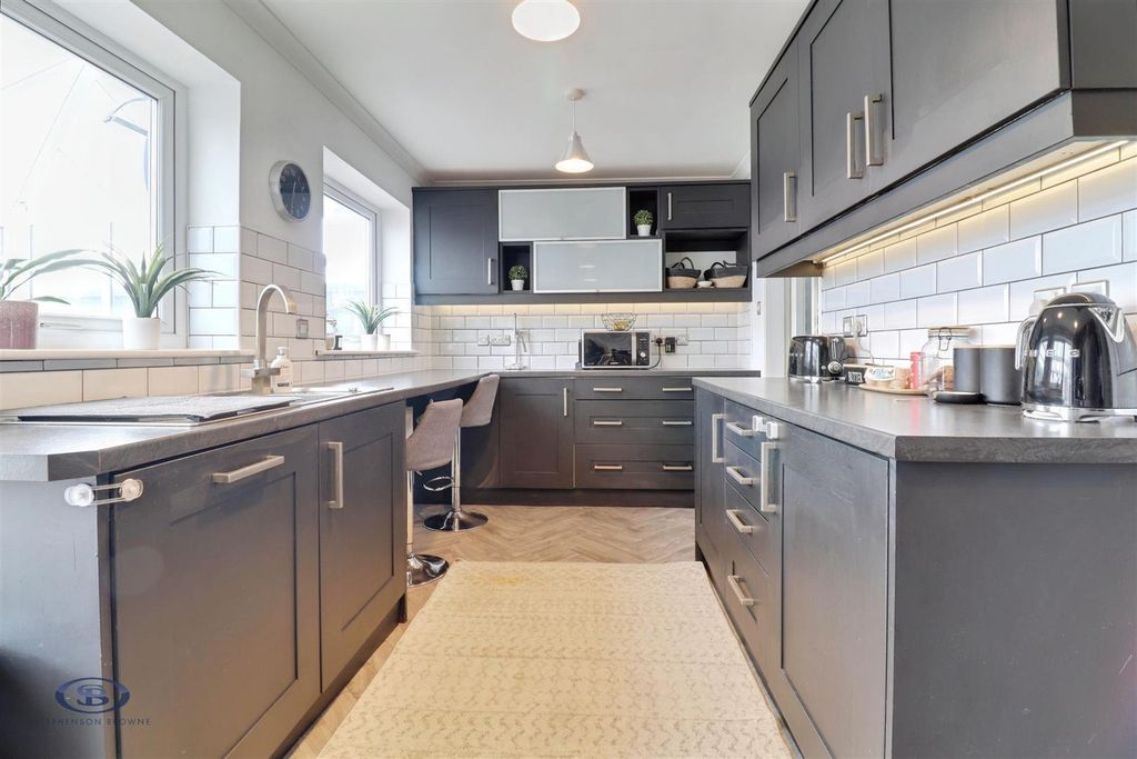 Property photo 3 of 19 7Bf5Ecff-Img_0836-Img_0838.Jpg