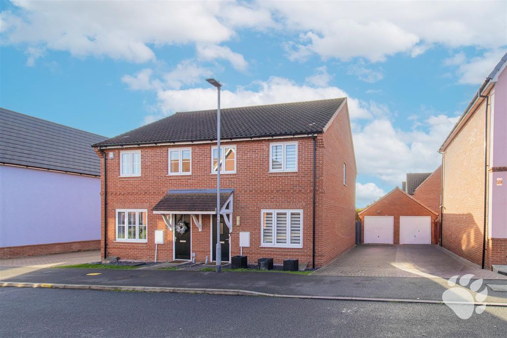 Property photo 2 of 24 Front