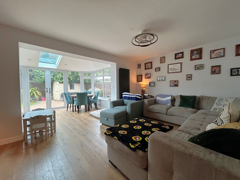 Property photo 3 of 15