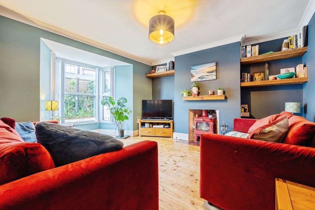 Property photo 2 of 17 Photo