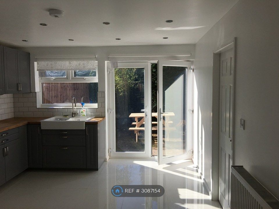 Property photo 2 of 22 Dining Room