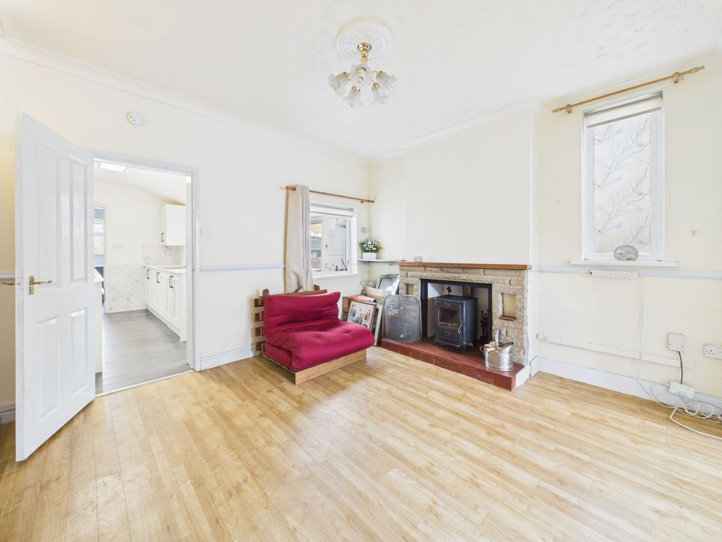 Property photo 3 of 12 Dining Room