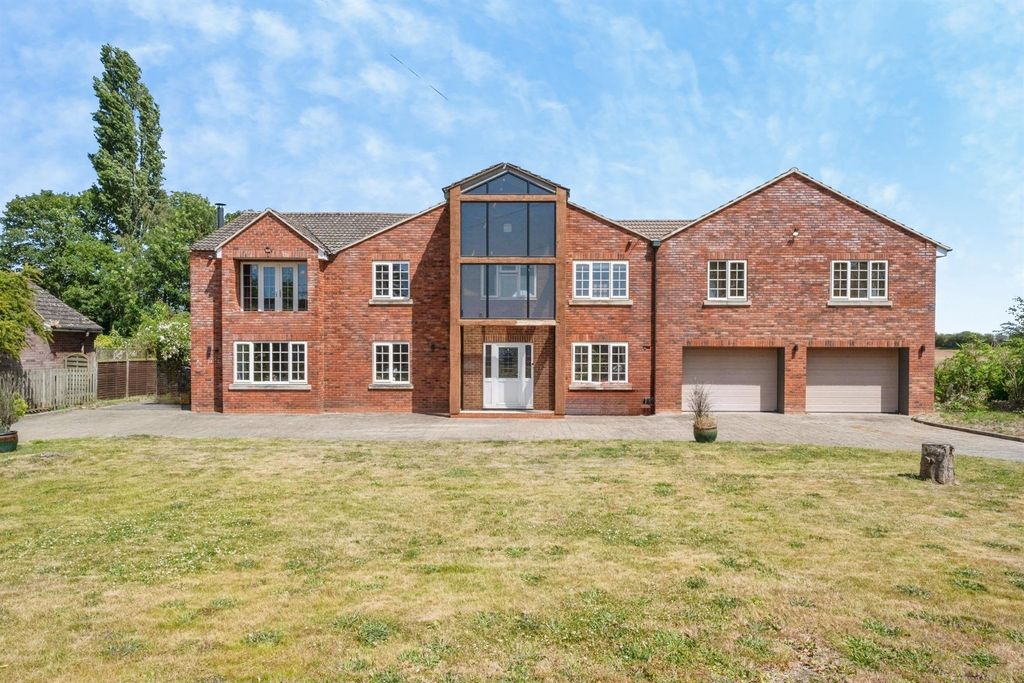 Property photo 1 of 22