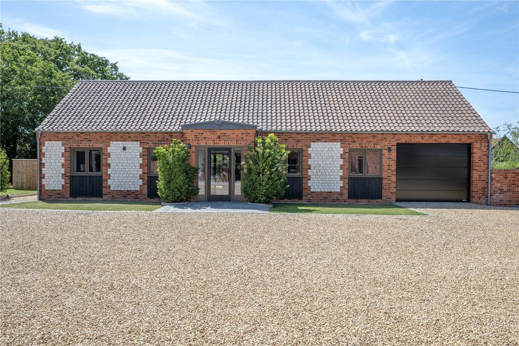 Property photo 1 of 11 Front