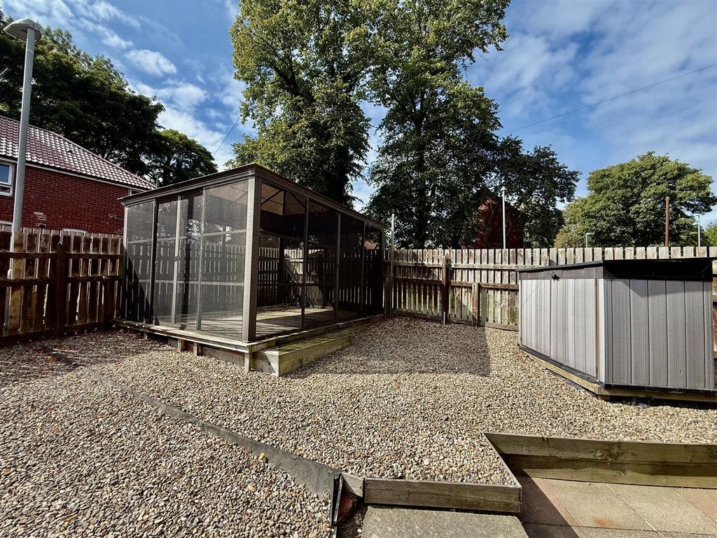 Property photo 2 of 14 External