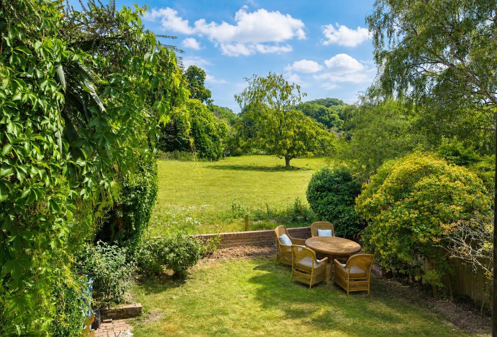 Property photo 2 of 30