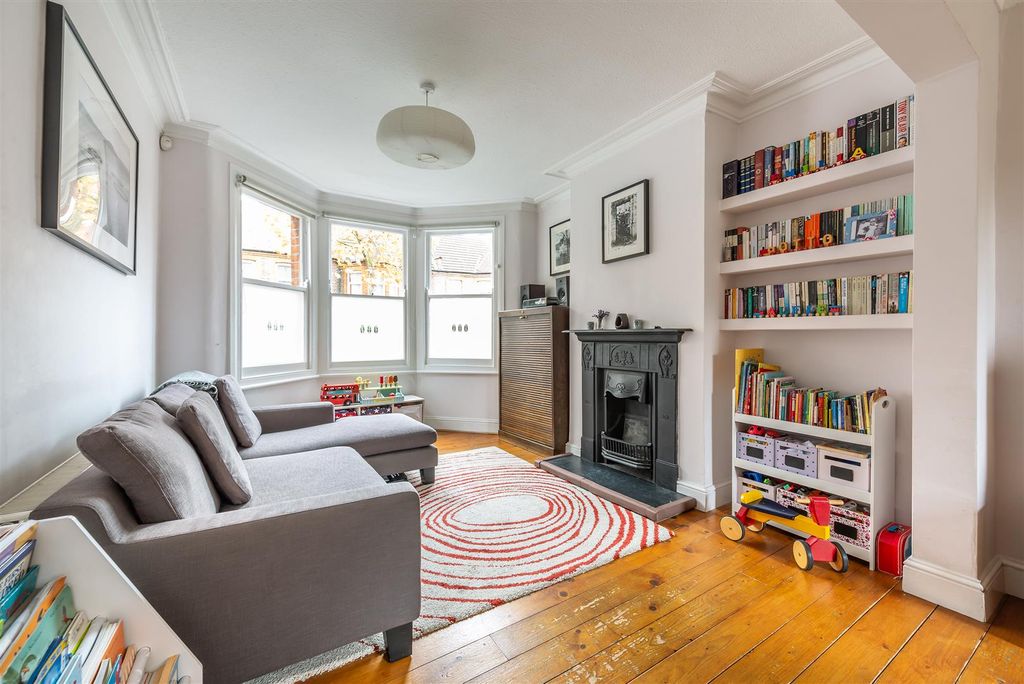 Property photo 2 of 20