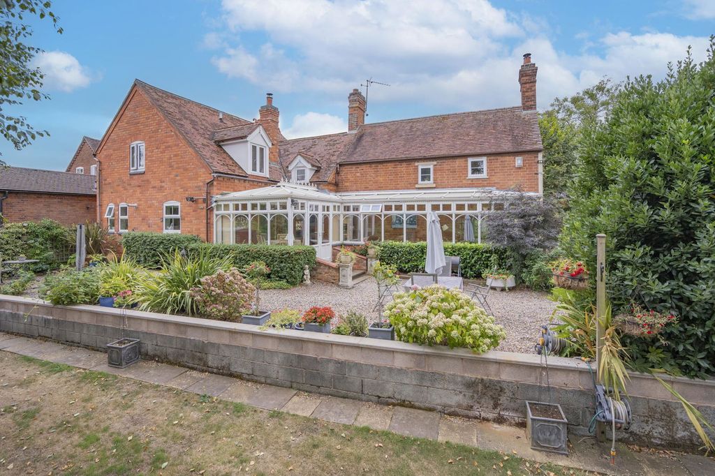 Property photo 1 of 31