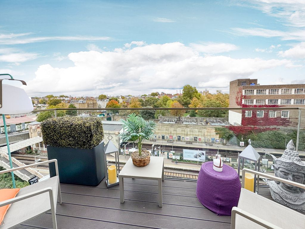 Property photo 3 of 19