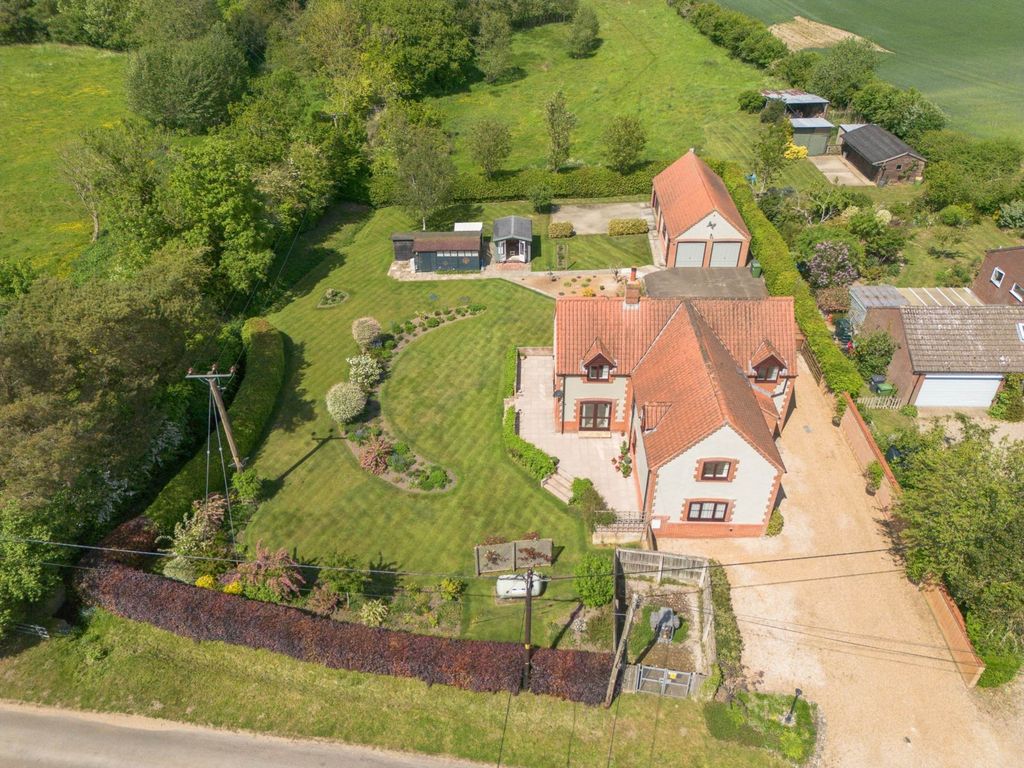 Property photo 2 of 37