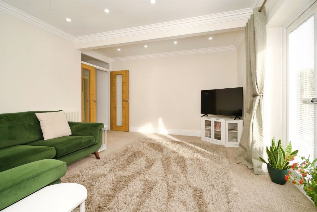 Property photo 3 of 26