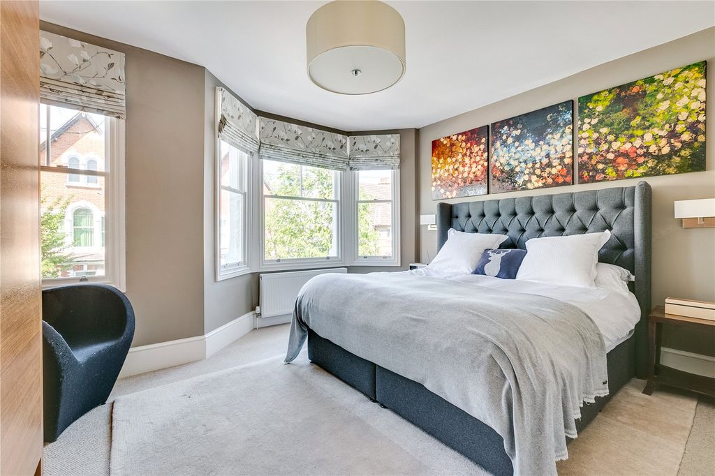 Property photo 3 of 7