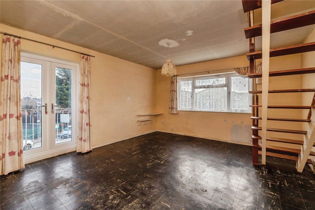 Property photo 2 of 11 Picture No. 13