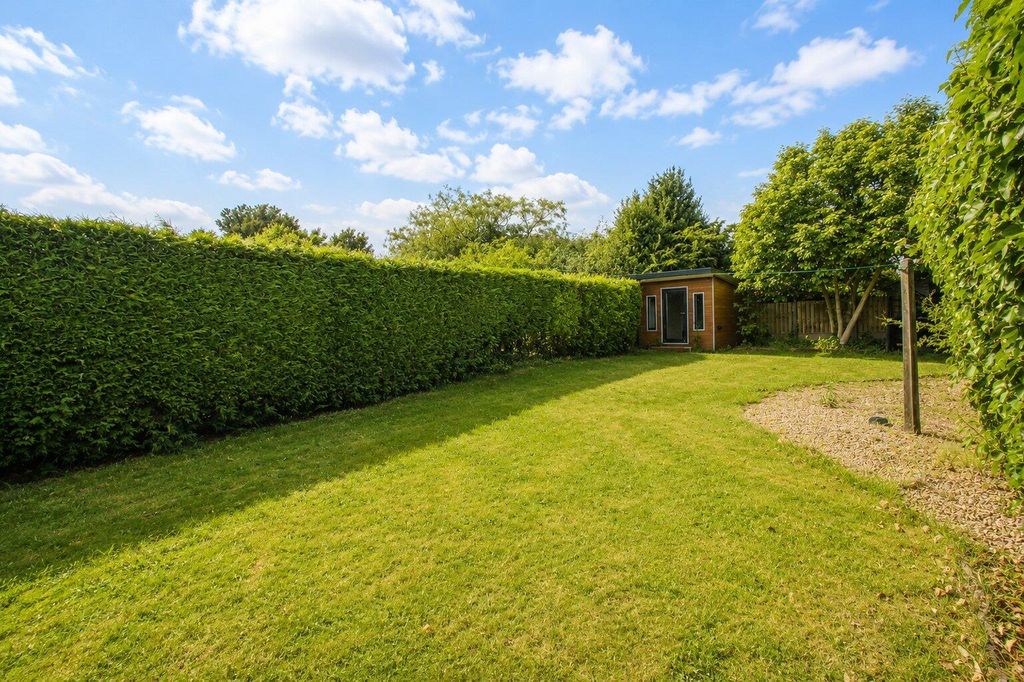 Property photo 2 of 23