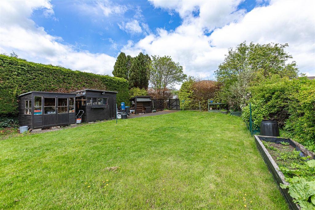 Property photo 3 of 22 1 Chestnut Cottage Bowden 49.Jpg