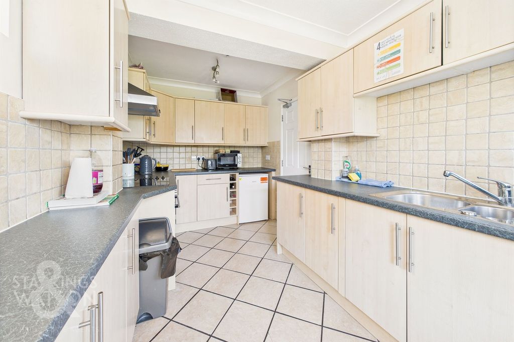 Property photo 3 of 25