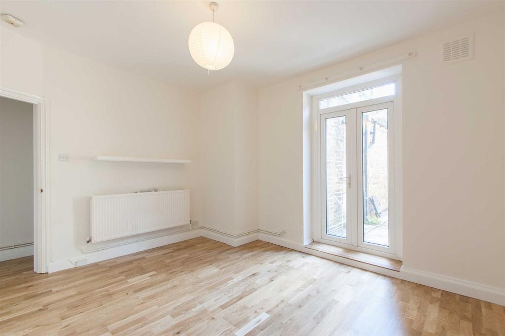 Property photo 2 of 5