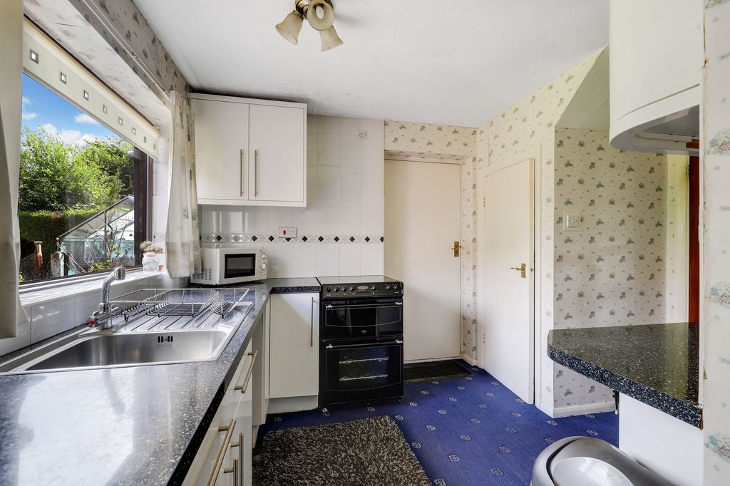 Property photo 3 of 15
