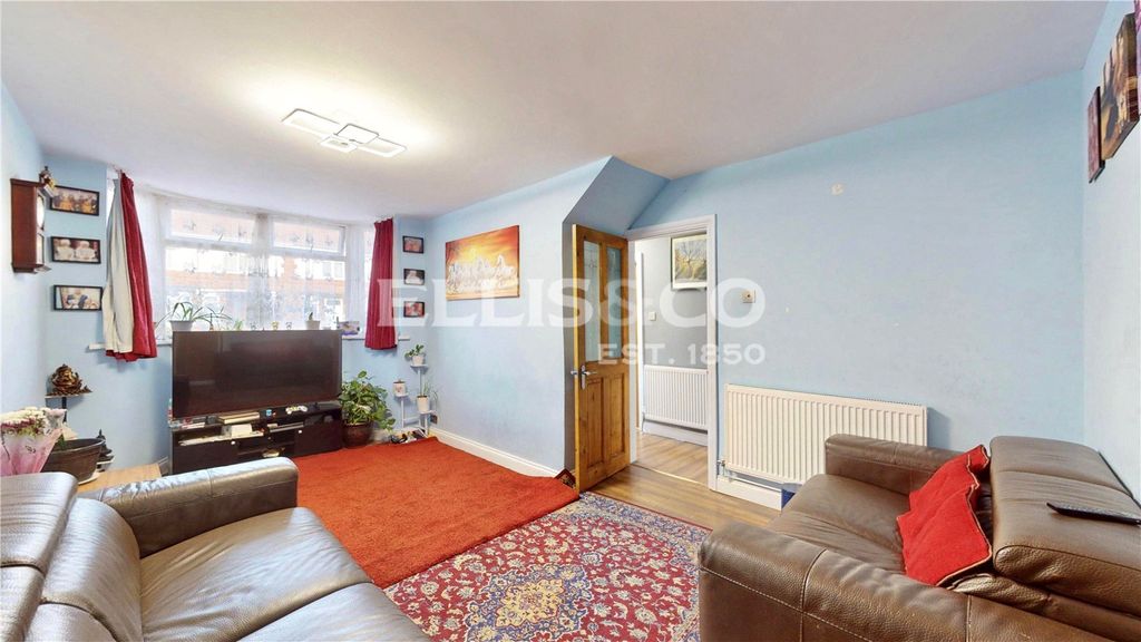 Property photo 2 of 18 Picture No. 27