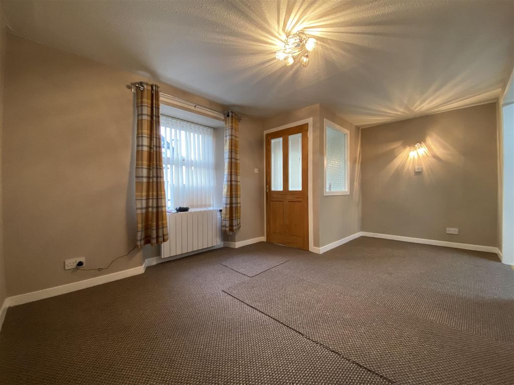 Property photo 3 of 11 2.Jpg