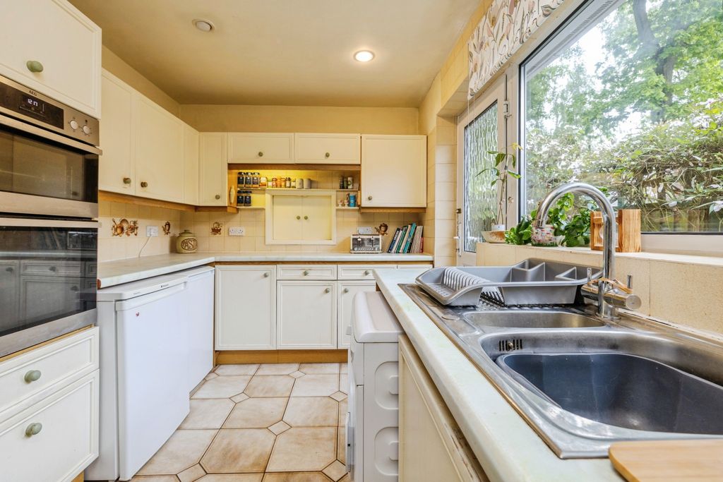 Additional image 10 of 3 bed bungalow for saleMalham Drive, Lincoln LN6