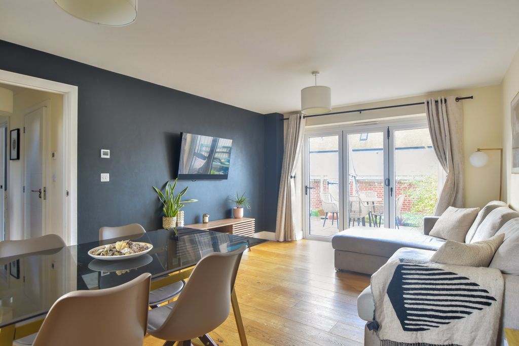 Property photo 2 of 19 Dsc_0040-Dsc_0042