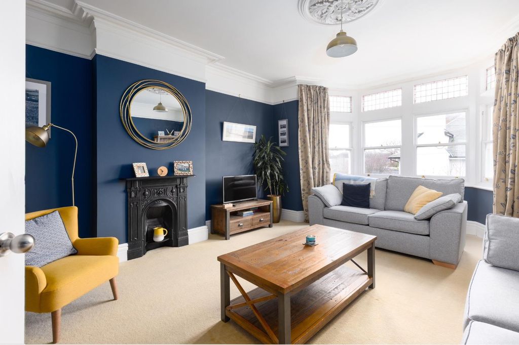 Property photo 3 of 20 Fff, 23 Henleaze Road, Bs9-17.Jpg