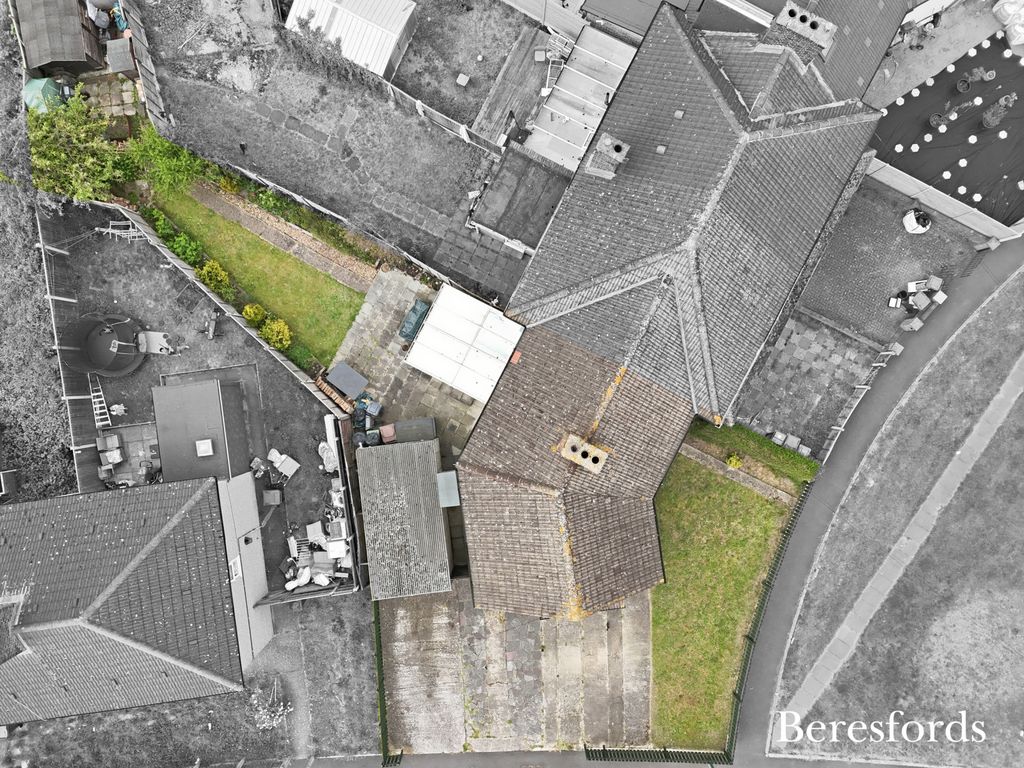 Property photo 2 of 19 Picture No. 04