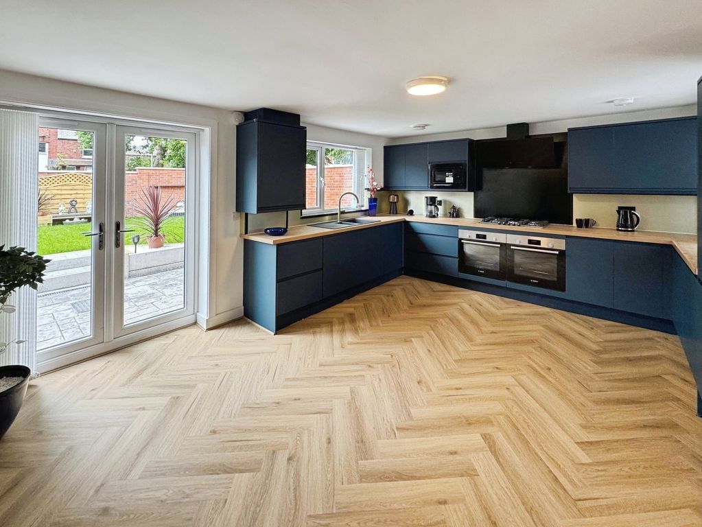 Property photo 1 of 23 Show Home Photograph