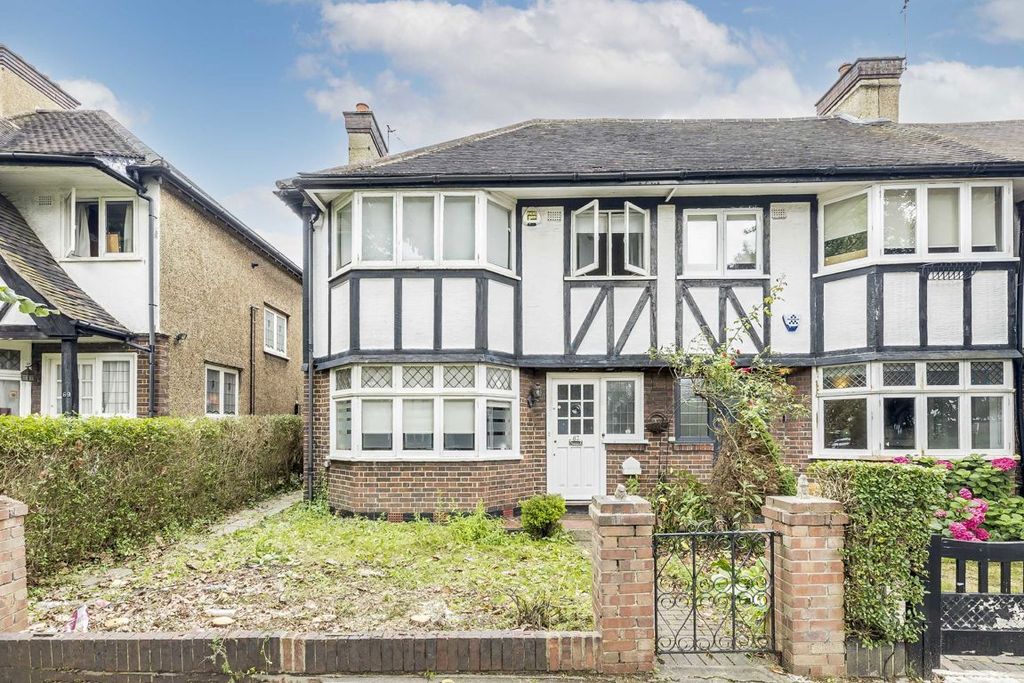 Property photo 1 of 8
