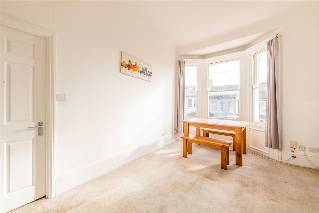 Property photo 3 of 16 Flat 2, 35 Queens Park Road-2.Jpg