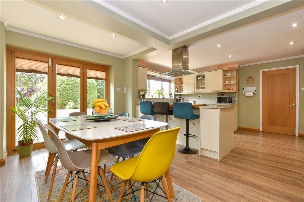 Property photo 3 of 24 Dining Area