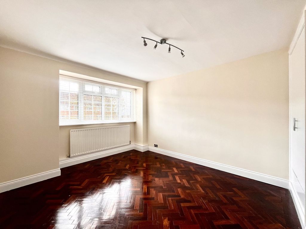 Property photo 2 of 8 Not Specified