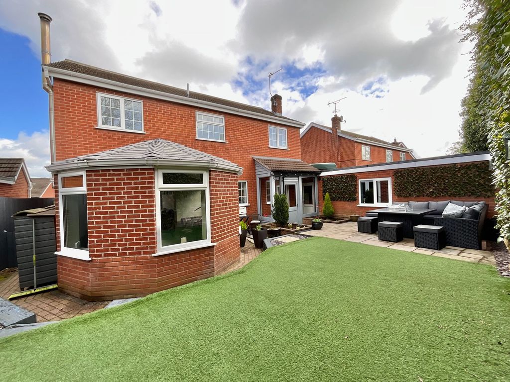 Property photo 1 of 36