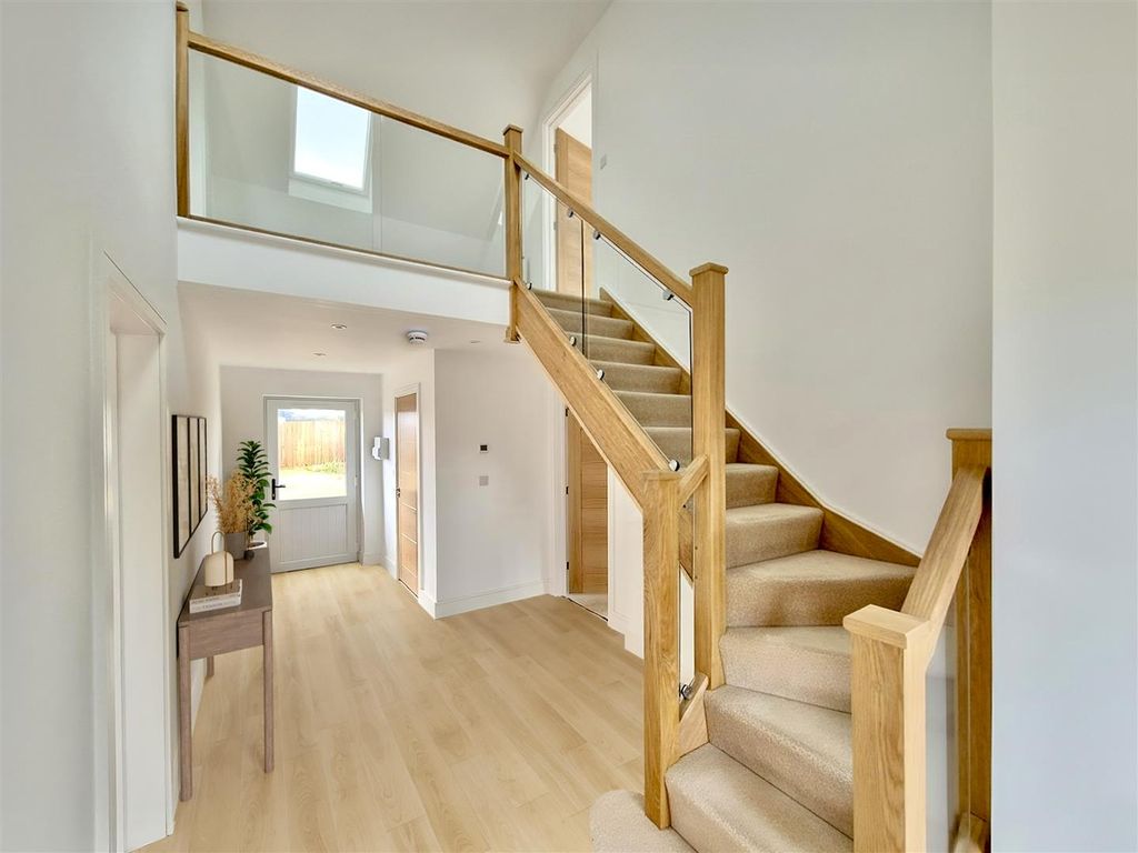 Property photo 2 of 16 Hall.Jpg