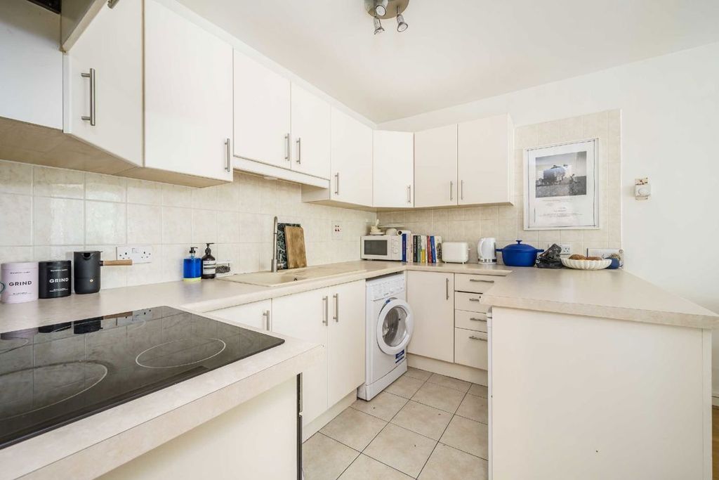 Property photo 3 of 8