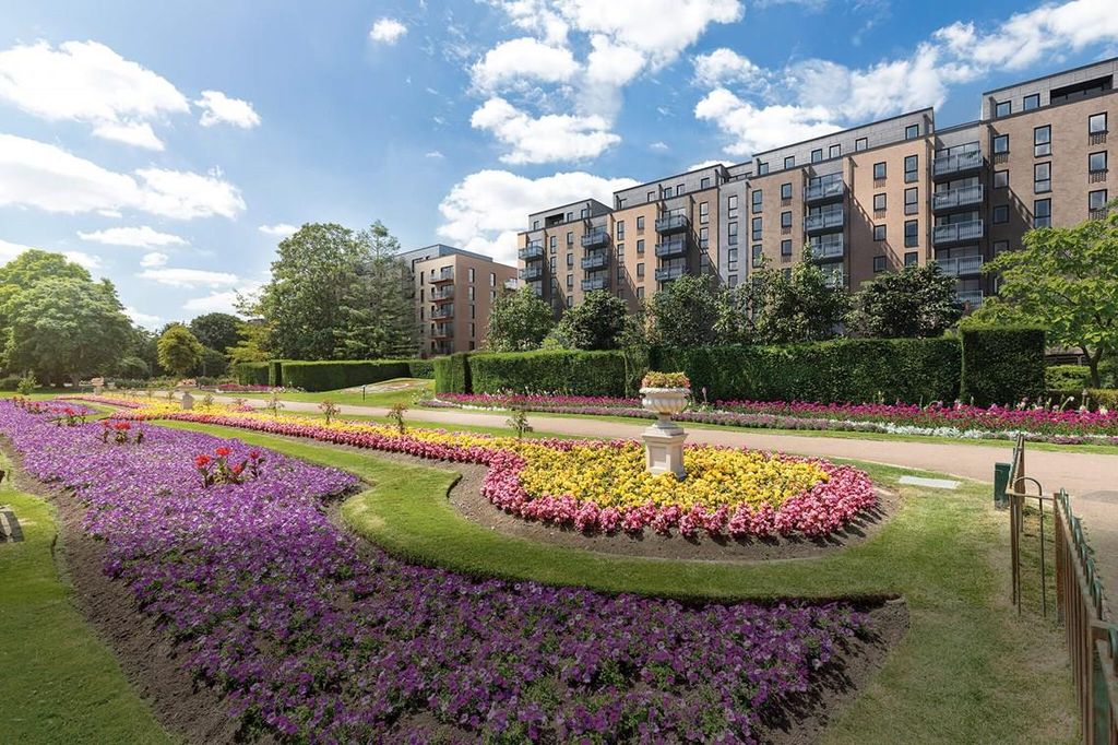 Property photo 1 of 10